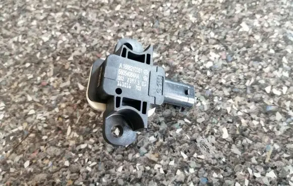 Infiniti QX30 Airbag deployment crash/impact sensor A1668210351