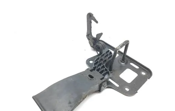 Audi A5 Sportback 8TA Engine bonnet/hood lock/latch loop/hook 8T0823480