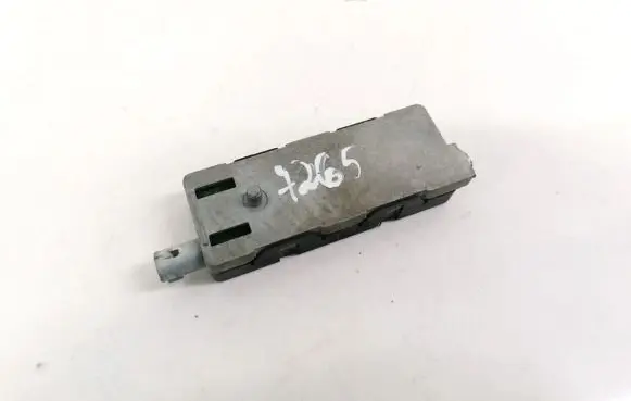 Volkswagen PASSAT B6 Antenna control unit 3C9035552 VW462