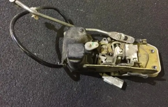 Honda Civic Front door lock