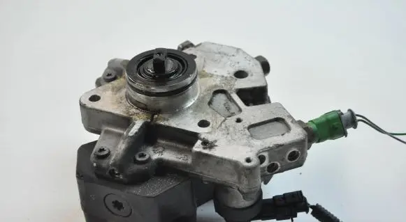Volvo XC60 Fuel injection high pressure pump 0445010111 30756125