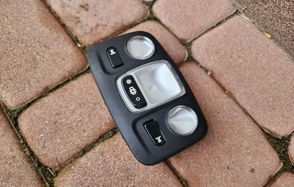 Opel Mokka B Headlining lighting console trim 96781444ZD