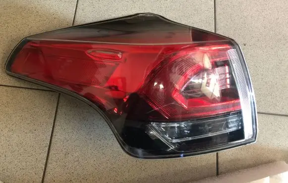 Toyota RAV 4 (XA40) Rear/tail lights 8156042201 A402220001
