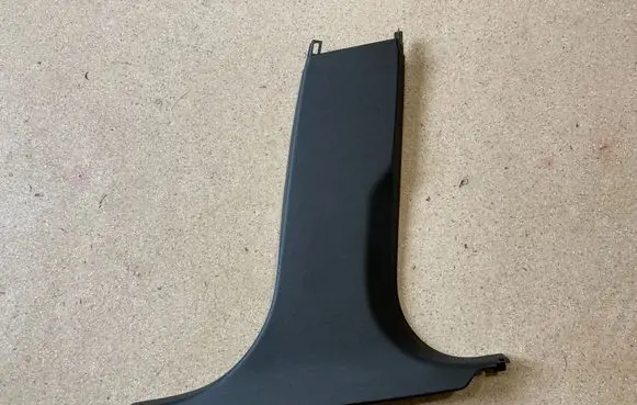 BMW 1 F40 (B) pillar trim (bottom) 7444940