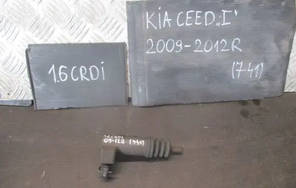 KIA Ceed Windscreen/windshield washer pump