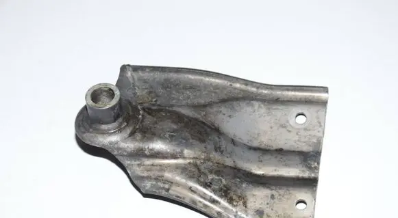 Battery bracket