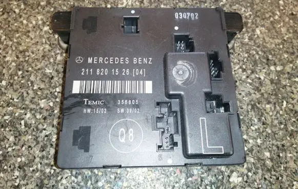 Mercedes-Benz E W211 Door control unit/module 2118201526