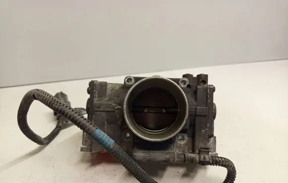 Volvo S60 Throttle valve 8644347