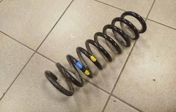 KIA Sportage Rear coil spring 