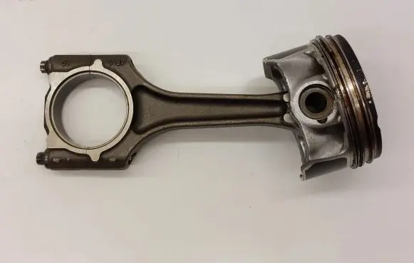Audi A5 8T 8F Piston 