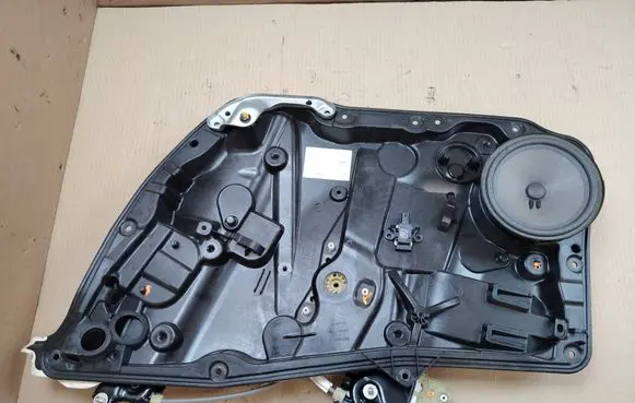 Mercedes-Benz CLA C117 X117 W117 Front window lifting mechanism without motor 928354105RH