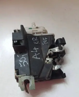 Audi A4 S4 B5 8D Front door lock 8D1837015E