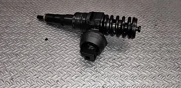 Seat Altea Fuel injector 038130073AG