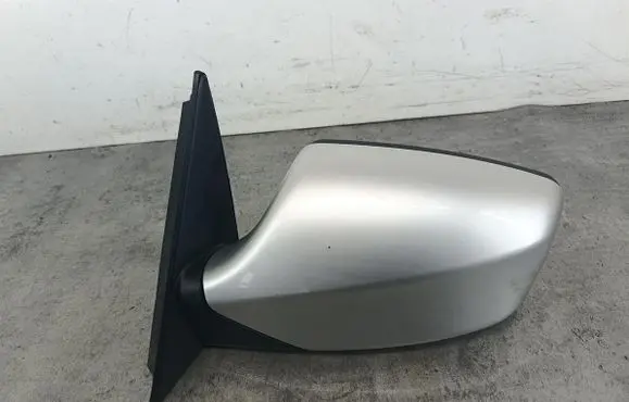 Hyundai ix20 Front door electric wing mirror E4023372
