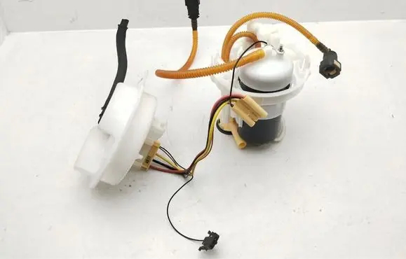 Porsche Panamera (971) Fuel injection high pressure pump 971919679B