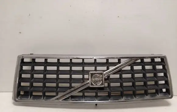Volvo 440 Front grill 445142 445145