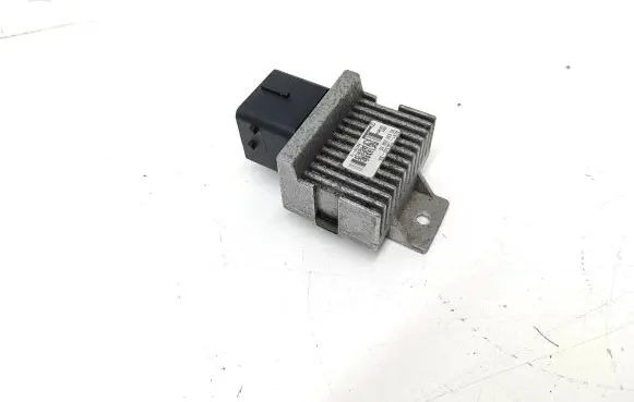 Peugeot 508 RXH Glow plug pre-heat relay 9663824880 AV6112A343BA