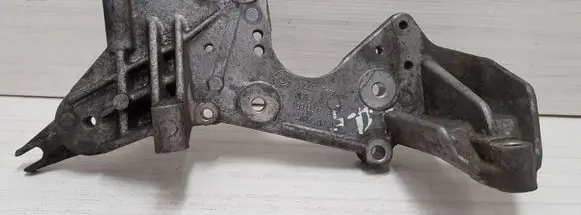 Audi A5 8T 8F Fuel pump bracket 059130147P A1S19C03GF9