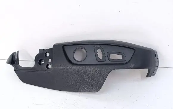 Audi Q7 4L Front door seat control surround trim 4L0881326C