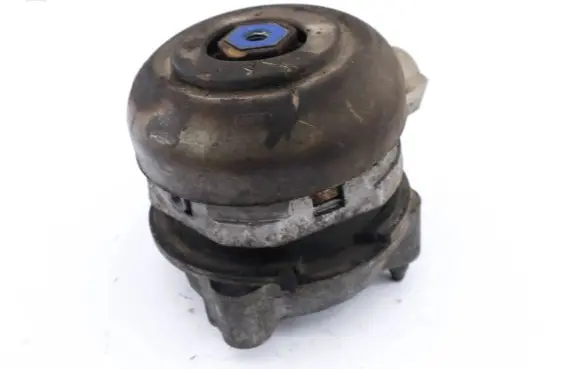 Audi A8 S8 D3 4E Engine mount bracket 4E0199381EM 4E0199381