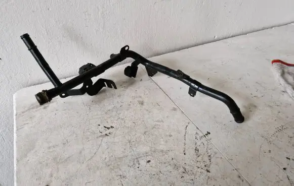 Volkswagen Golf IV Engine coolant pipe/hose