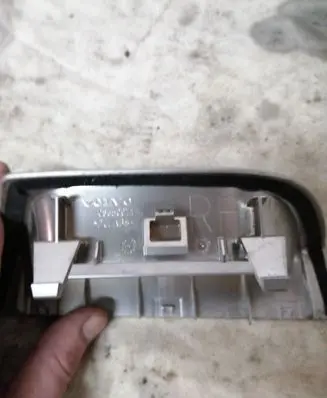 Volvo XC90 Front door interior handle trim 08650071