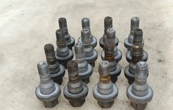 Opel Corsa F Nuts/bolts 