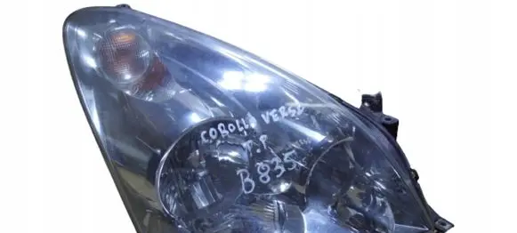 Toyota Corolla Verso AR10 Headlight/headlamp