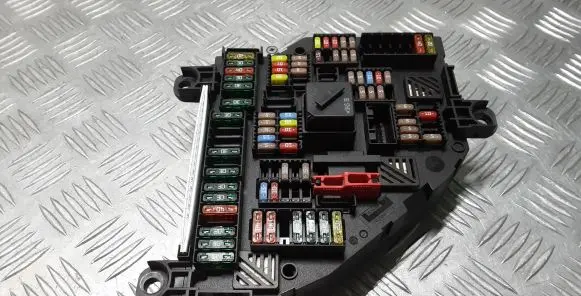 BMW 7 F01 F02 F03 F04 Fuse module 9234423