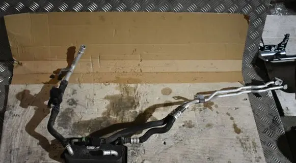 Porsche Panamera (971) Engine coolant pipe/hose