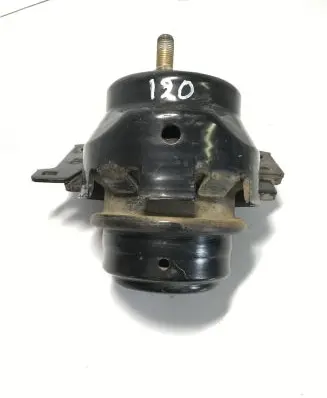 Toyota Land Cruiser (J120) Engine mount bracket