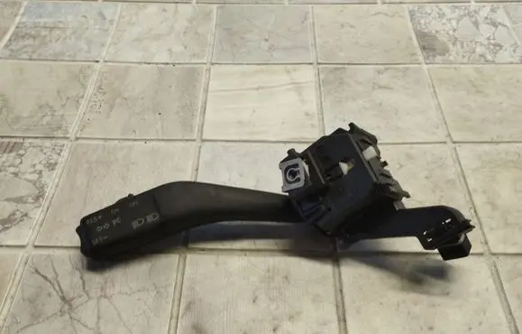 Volkswagen Golf V Indicator stalk 1K0953513A 01103501
