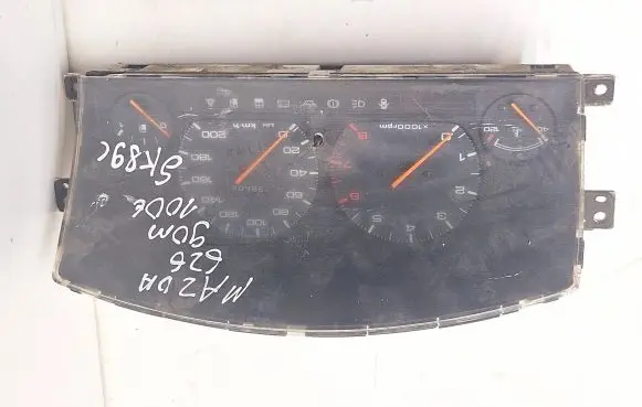 Mazda 626 Speedometer (instrument cluster) gk89c