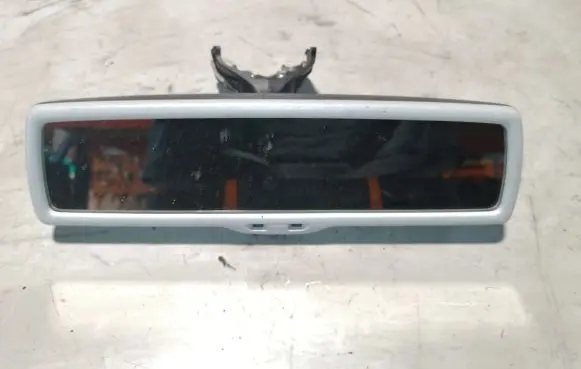 Rear view mirror (interior)