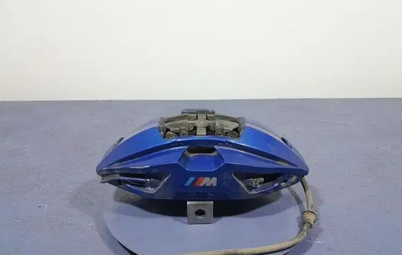 BMW X5 E53 Front brake caliper 6887556