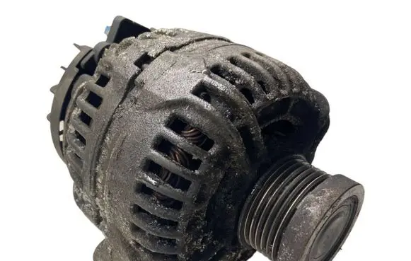 Volvo V70 Generator/alternator 30667894 0124525060