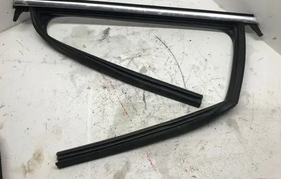 Audi A4 S4 B9 8W Rubber seal loading door 