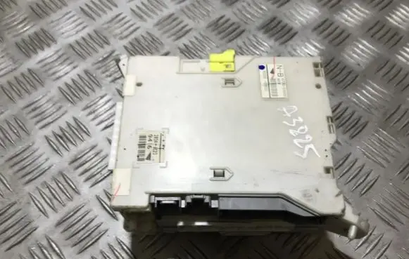 Lexus IS 220D-250-350 Fuse box set 8273053020 82730-53020