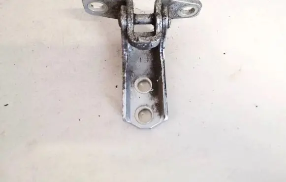 Mitsubishi Outlander Rear door lower hinge