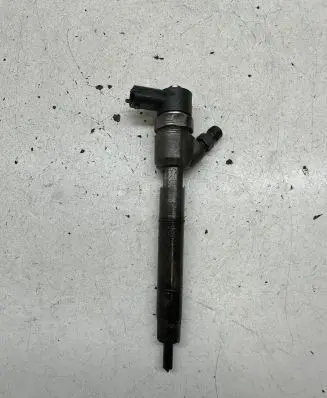 Hyundai i40 Fuel injector 338002A800 0445110411