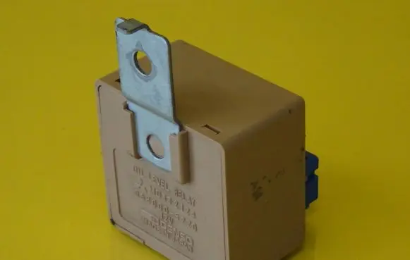 Mitsubishi Space Wagon Other relay MD332124 068000-5220