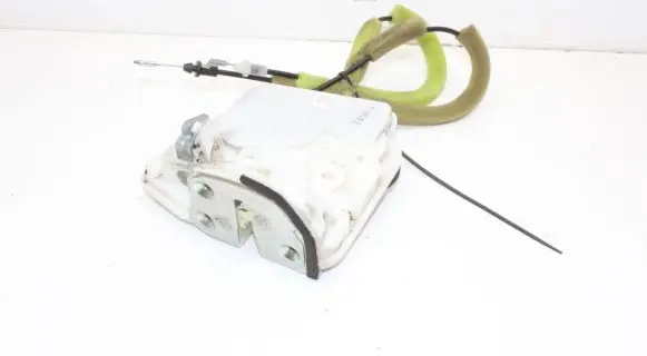 Mazda 3 II Rear door lock