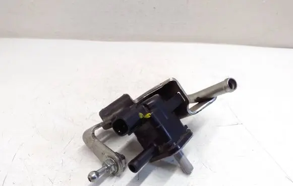 Toyota Prius (XW50) Turbo solenoid valve 9091012276 1362007010