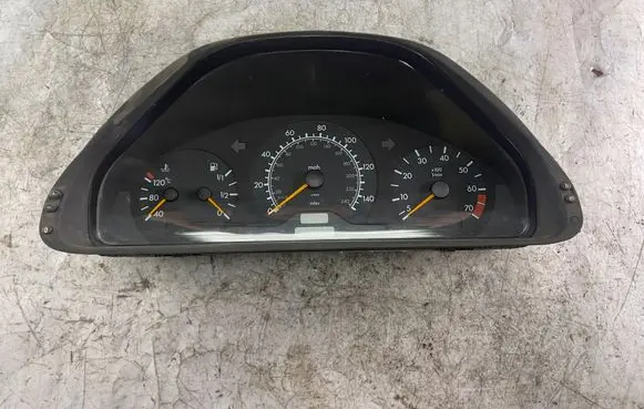 Mercedes-Benz E W210 Speedometer (instrument cluster) 2105405047 110008764003