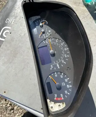 Mercedes-Benz E W210 Speedometer (instrument cluster) 87001357