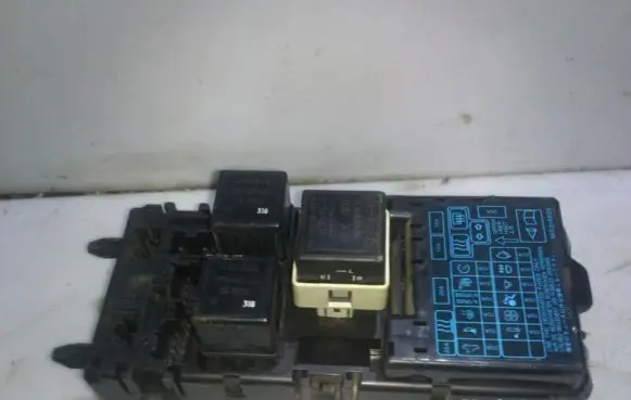 Mitsubishi Carisma Fuse box set