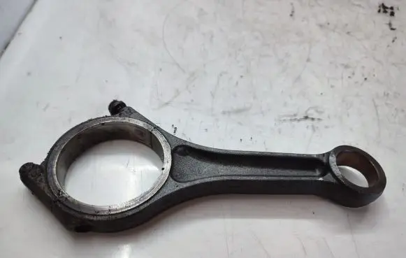 Land Rover Discovery 3 - LR3 Connecting rod/conrod 