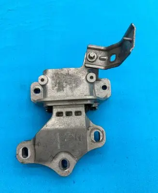 Mercedes-Benz Sprinter W907 W910 Engine mount bracket A9102410300