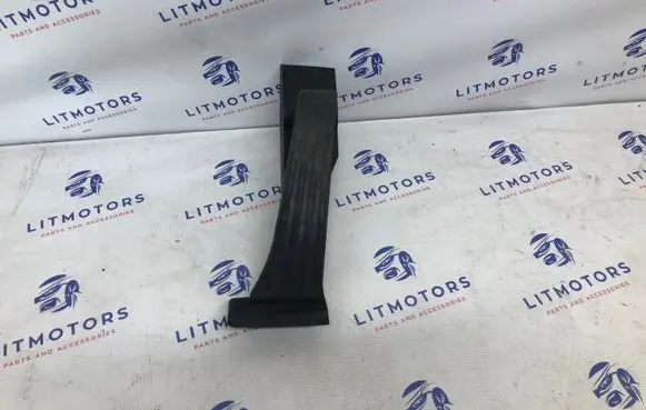 BMW 5 E39 Accelerator throttle pedal 6762480