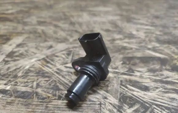 Jaguar XJL Camshaft position sensor 6G9N12K073BB